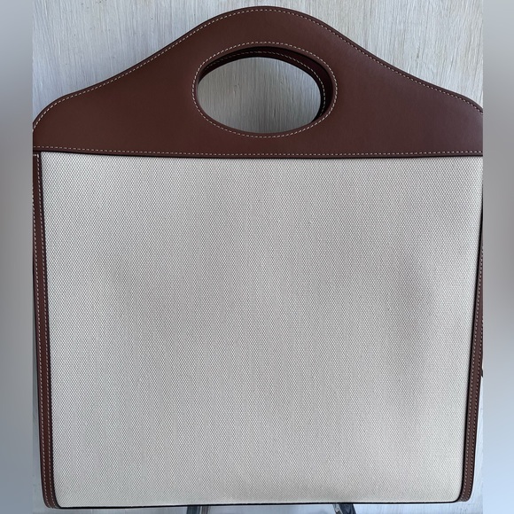 🔴SOLD🔴 BURBERRY Medium Pocket Logo Canvas and Leather Tote - Picture 15 of 16